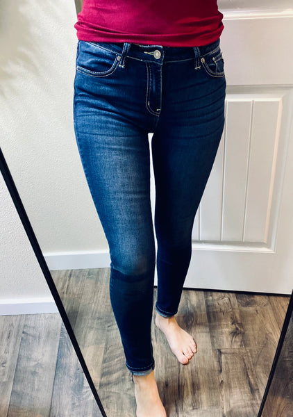 Kancan Darkwash Non-Distressed Midrise Skinny Denim