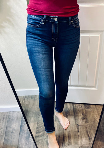 Kancan Darkwash Non-Distressed Midrise Skinny Denim