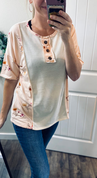 Floral Contrast Short Sleeve