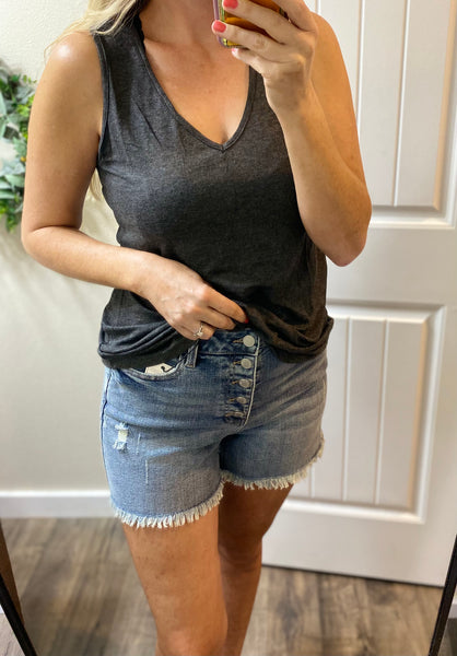 Judy Blue Buttonfly Fray Shorts