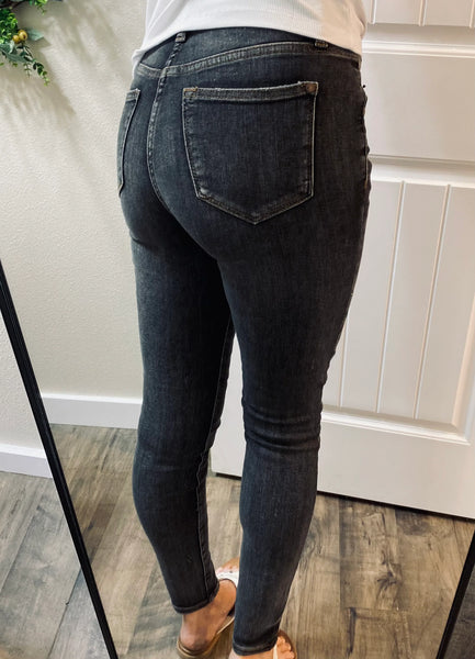 Judy Blue V Darkwash Skinny Denim