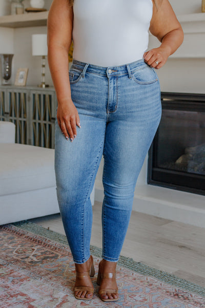 Judy Blue Mid Rise Vintage Skinny Jeans