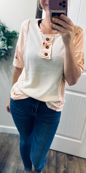 Floral Contrast Short Sleeve