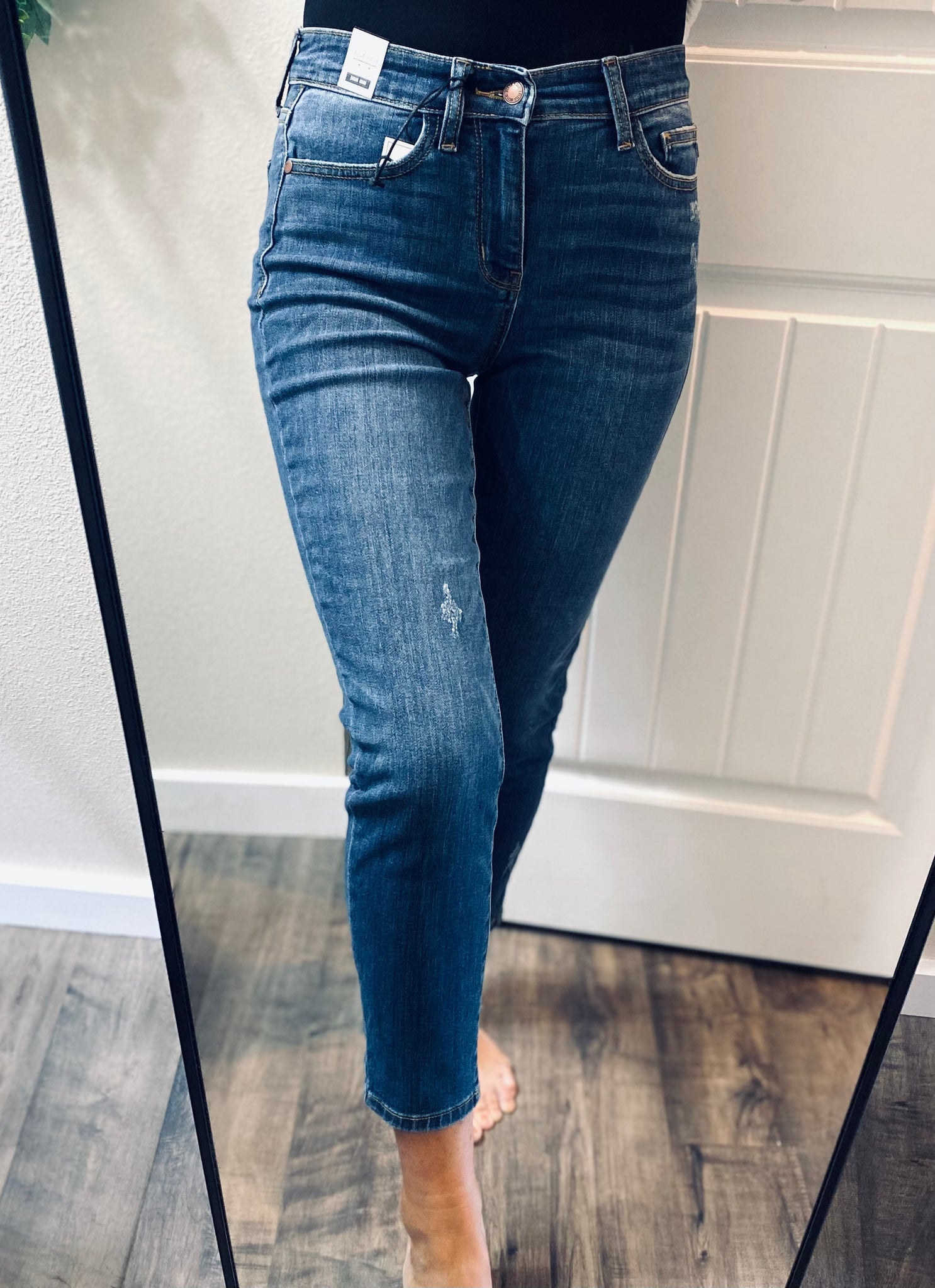 Judy Blue Relaxed Fit Cropped Denim