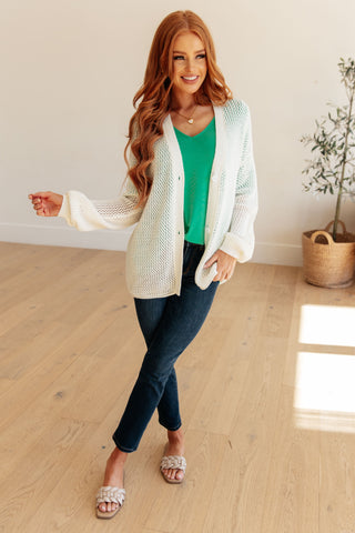 Wrinkle Free Flare Sleeve Top in Emerald Green