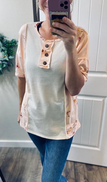 Floral Contrast Short Sleeve
