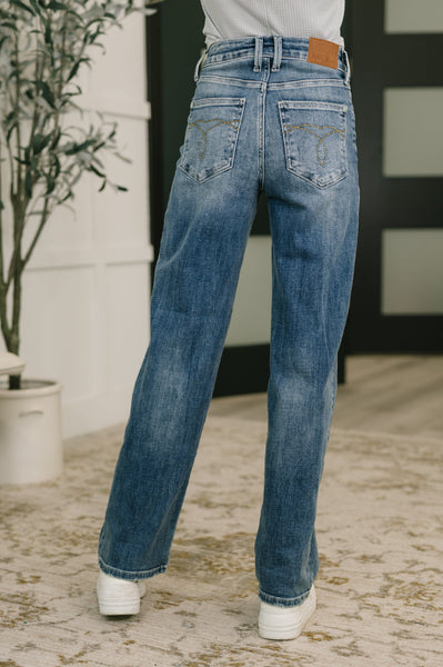 Judy Blue Mid Rise Straight Denim