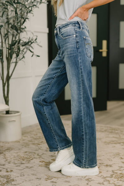 Judy Blue Mid Rise Straight Denim