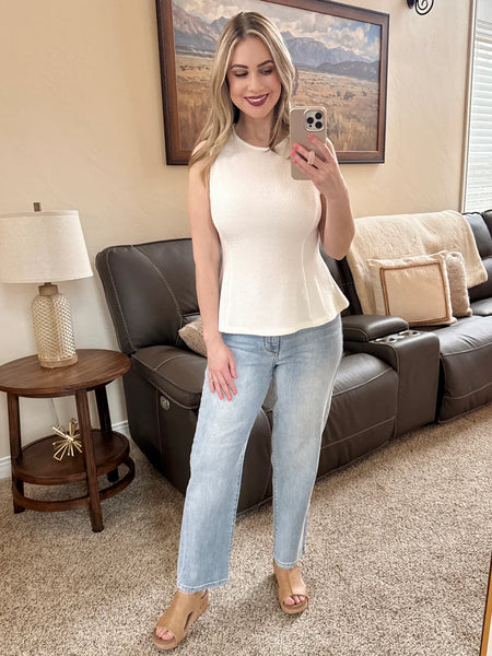 Judy Blue Lightwash Straight Denim