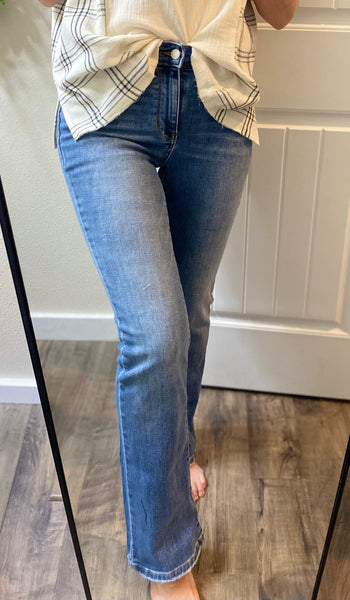 Judy Blue Straight Midwash Non-Distress Denim
