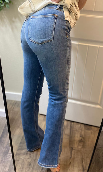 Judy Blue Straight Midwash Non-Distress Denim