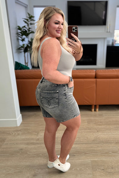 Judy Blue Button Fly Cuffed Shorts in Grey