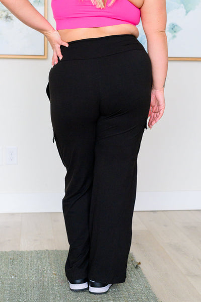 Lounge Cargo Pants in Black