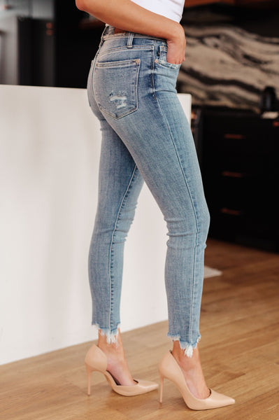 Judy Blue Mid Rise Midwash SharkBite Skinny Denim