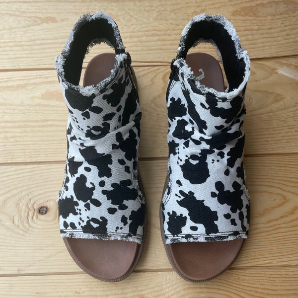 Very G "Libra" Black Cow Sandal-Shoes-Sunshine and Wine Boutique