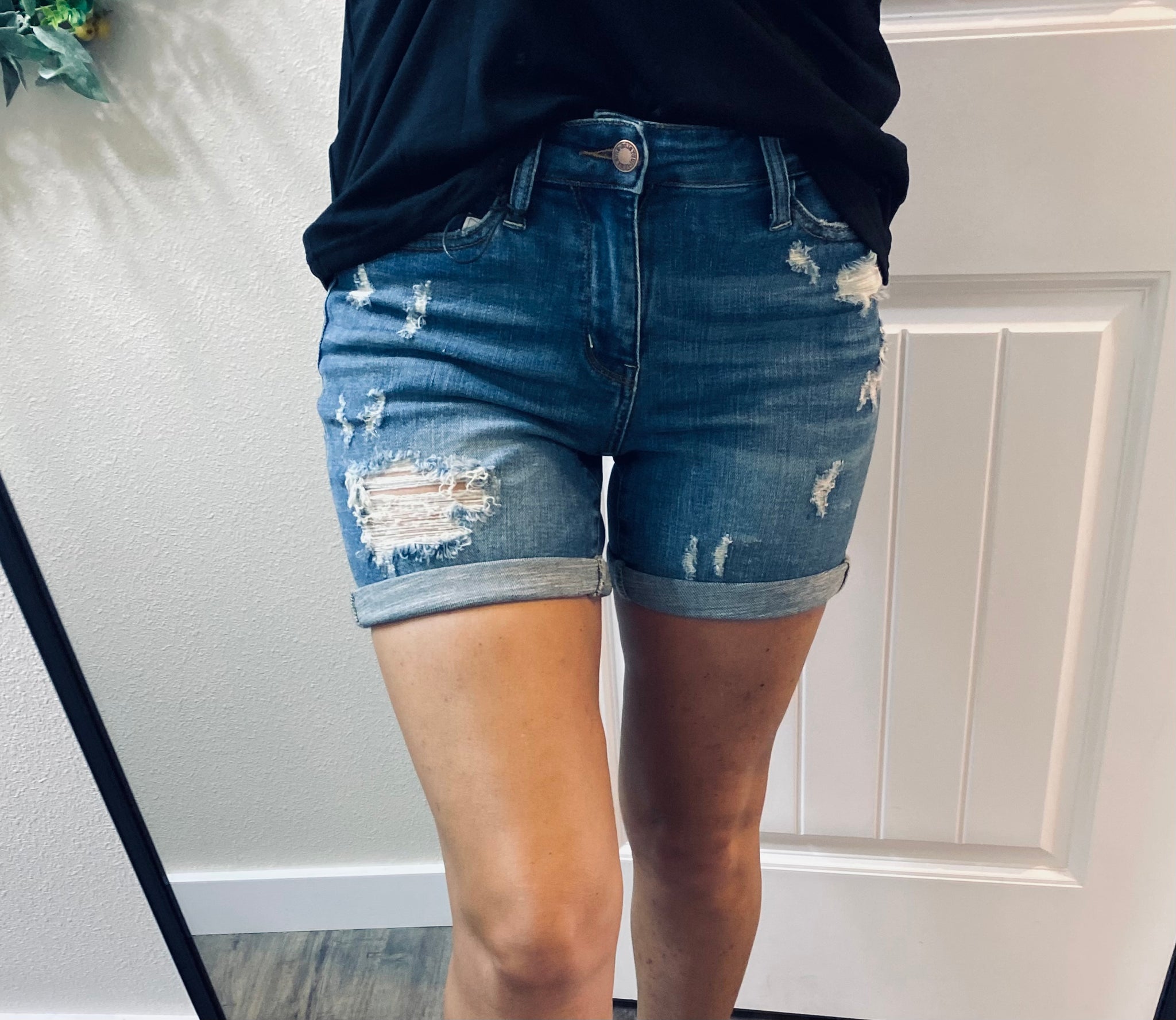 Judy Blue Dandelion Embroidery Cuffed Shorts