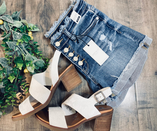 Judy Blue Buttonfly Raw Hem Shorts