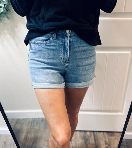 Judy Blue Midwash Non- Distress Denim Shorts