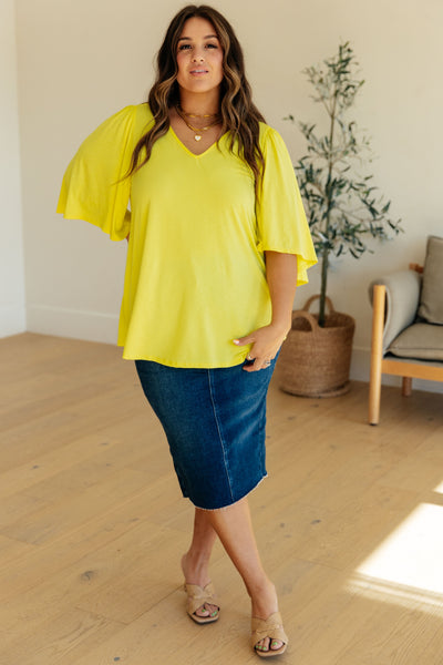 Wrinkle Free Flare Sleeve Top in Neon Yellow