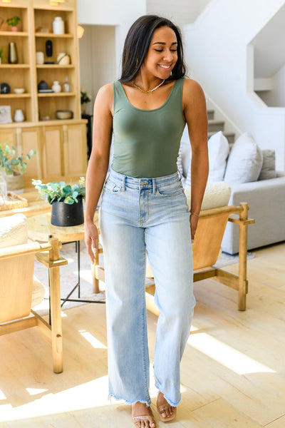 Short Seamless Reversible Tank in Olive