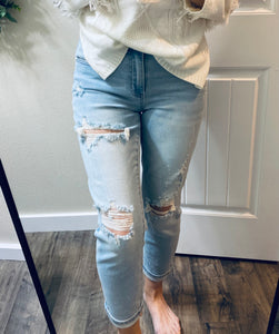 Sale! Judy Blue Lightwash Destroyed Boyfriend Fit