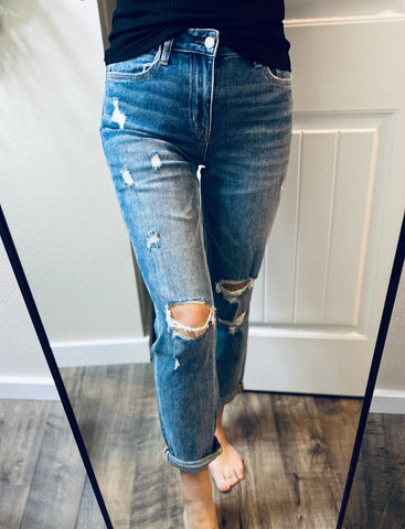 Vervet Midwash Boyfriend Distressed Denim