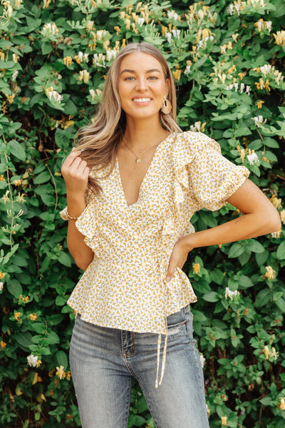Folksong Floral Top in Yellow