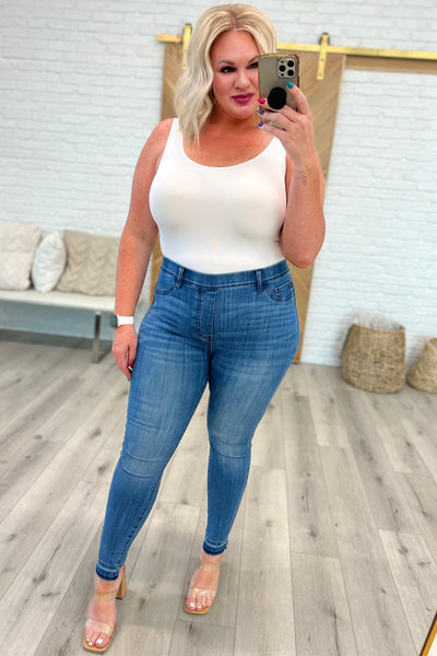 Judy Blue Pull on Skinny Jeans