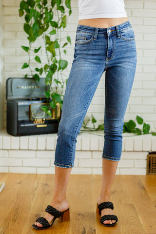 Judy Blue Mid Rise Capris