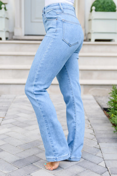 Rylee 90s High Rise Straight Leg Jeans