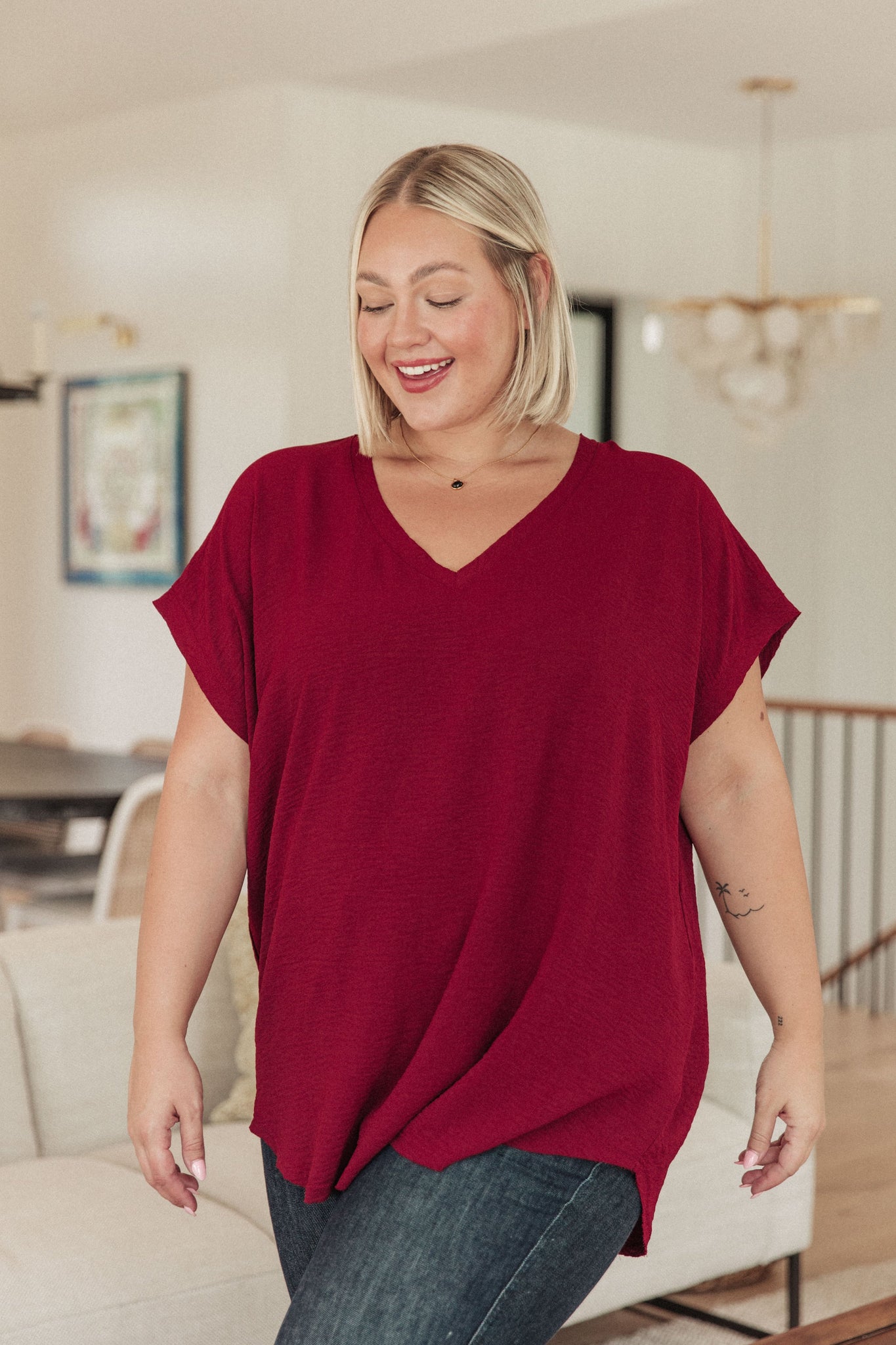 Crinkle V-Neck Top in Wine