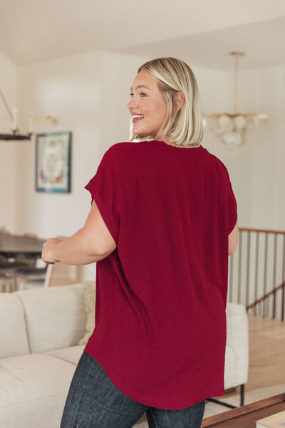 Crinkle V-Neck Top in Wine