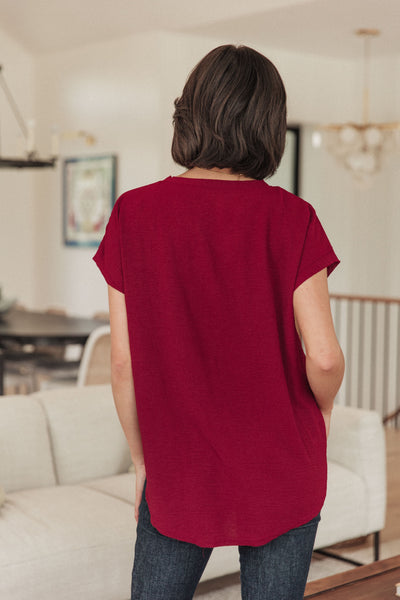 Crinkle V-Neck Top in Wine